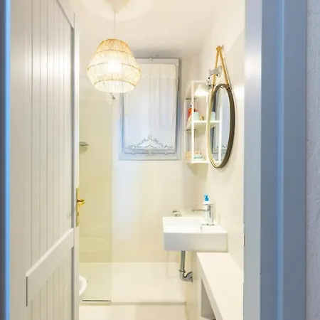 Blue Sail Retreat - Vista Mare & Mini Cinema Apartment Santa Reparata